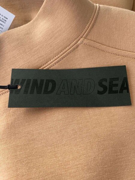 WIND AND SEA(ウィンダンシー) / CARDBOARD MOCK NECK TOP/L