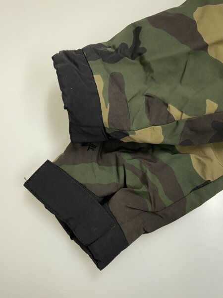 ALPHA INDUSTRIES(アルファインダストリーズ) / ダウンジャケット/M 