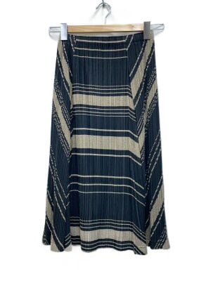 PLEATS PLEASE ISSEY MIYAKEのロングスカート検索結果|古着・中古品の