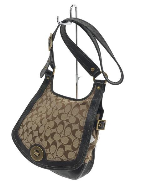 COACH(コーチ) / レガシーシグネチャーヒッピーフラップ/11145 