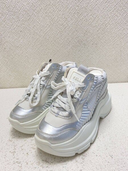 YELLO / ローカットスニーカー/L/WHT YELLO(イエロー) / ローカットスニーカー/L/WHT | 中古品の販売・通販