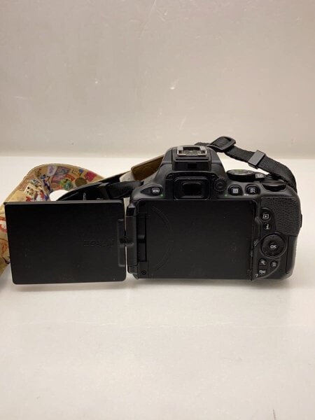 Nikon(ニコン) / デジタル一眼カメラ D5300 AF-P 18-55 VR キット