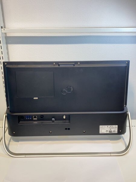 FUJITSU(フジツウ) / デスクトップPC/Corei7第7/8GB/FMVF77B1BK | 中古
