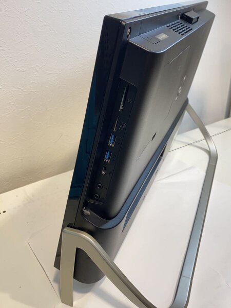 FUJITSU(フジツウ) / デスクトップPC/Corei7第7/8GB/FMVF77B1BK | 中古