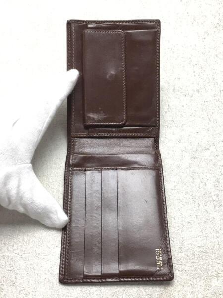 GUCCI 二つ折り財布 茶色 レザー GGロゴ付き GUCCI(グッチ) / 2つ折り財布/レザー/ブラウン/茶色/ロゴ/革