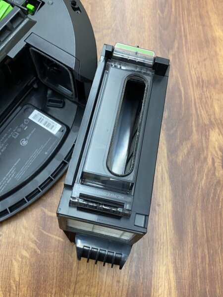 iRobot(［カデン］アイロボット) / 掃除機 ルンバ i5 i515860// | 中古