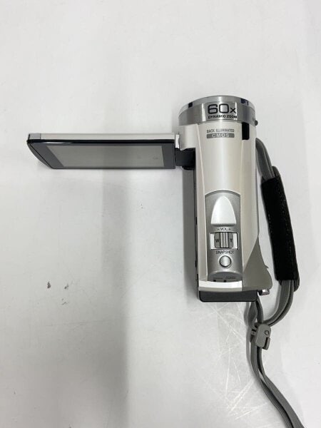 JVC(ジェイブイシー) / ビデオカメラ Everio GZ-E770// | 中古品の販売