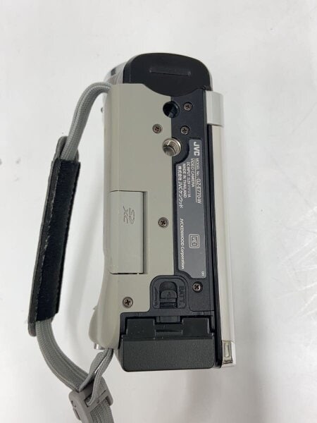 JVC(ジェイブイシー) / ビデオカメラ Everio GZ-E770// | 中古品の販売