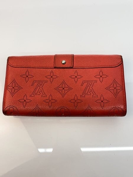 LOUIS VUITTON / ポルト・フォイユ・イリス_マヒナ_RED_コライユ/レザー/RED/レディース/角スレ・内側ヨゴレ有 LOUIS VUITTON(ルイヴィトン) / ポルト・フォイユ・イリス_マヒナ_RED_