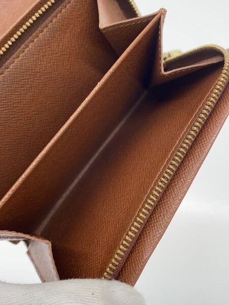 LOUIS VUITTON(ルイヴィトン) / 2)ポルト・フォイユ・トレゾール_