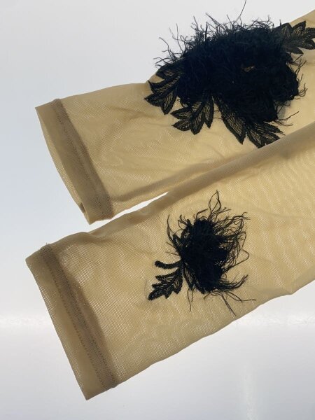 AMERI / UND 3D FLOWER SKIN TOP/長袖カットソー/FREE/ナイロン/BEG// AMERI(アメリヴィンテージ) / UND 3D FLOWER SKIN TOP/長袖カットソー