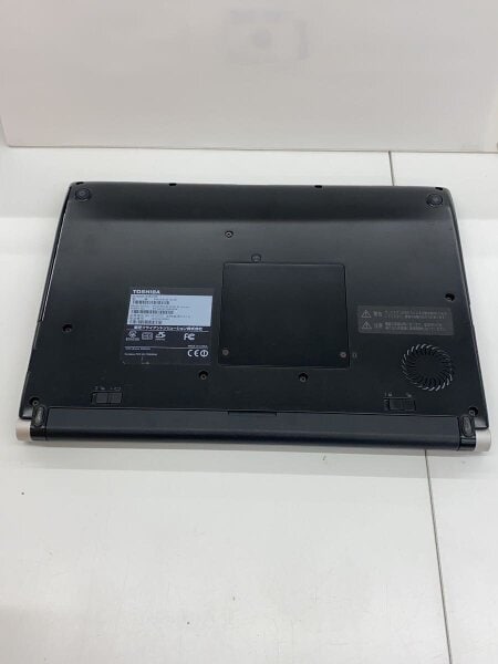 【ジャンク品】Dynabook Core i7 SSD256GB 8GB Dynabook(ダイナブック) / ノートPC/Corei7第7/8GB/SSD256GB/2017