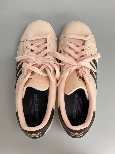 adidas(アディダス) / シューズ/23.5cm/PNK | 中古品の販売・通販なら