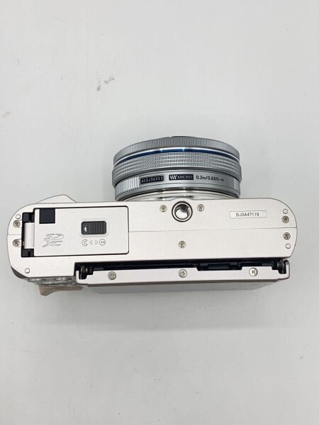 オリンパス PEN E-PL9 EZダブルズームキット ホワイト OM SYSTEM