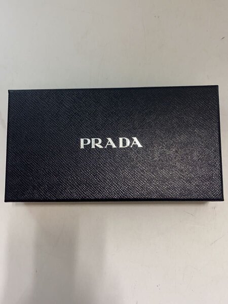 PRADA(プラダ) / サフィアーノ/ラウンドジップ/長財布/レザー/ブラック