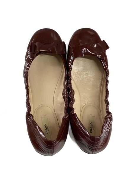 未使用美品　エナメルフラットパンプス37 PRADA(プラダ) / フラットパンプス/37/BRD/エナメル// | 中古品の販売