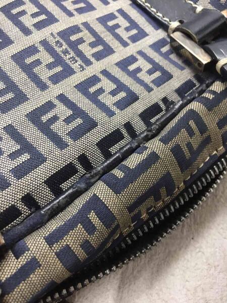 FENDI フェンディネイビー キャンバス ズッカ柄ハンドバッグ