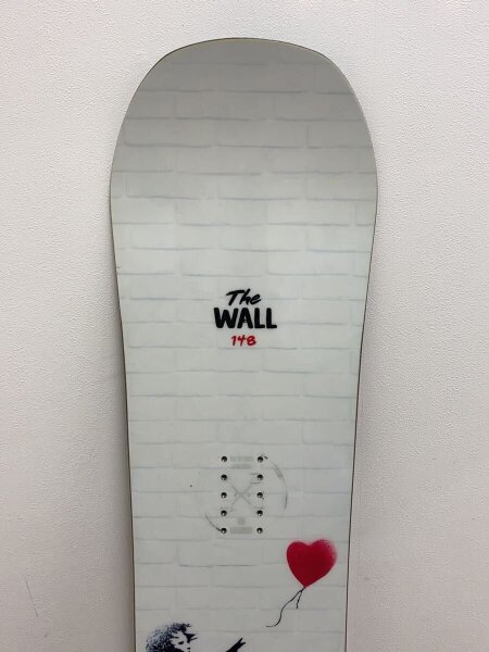 salomon / BANKSYコラボ/THE WALL/21-22モデル/スノーボード/148cm/フリースタイル/ホワイト salomon(サロモン) / BANKSYコラボ/THE WALL/21-22モデル/スノーボード
