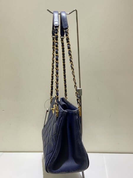 CHANEL / キズ・スレ有/マトラッセ/チェーントートバッグ/レザー/NVY CHANEL(シャネル) / キズ・スレ有/マトラッセ/チェーントートバッグ