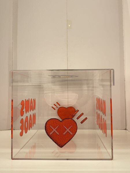 収納家具 HUMAN MADE KAWS ACRYLIC FILE BOX