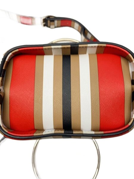 GUESS(ゲス) / ショルダーバッグ/--/マルチカラー | 中古品の販売 