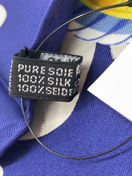 美品＊CELINE ネイビーブルー ゴールドチェーン シルクスカーフ85x85 CELINE スカーフ シルク100% ネイビー ブルー ゴールド チェーン柄