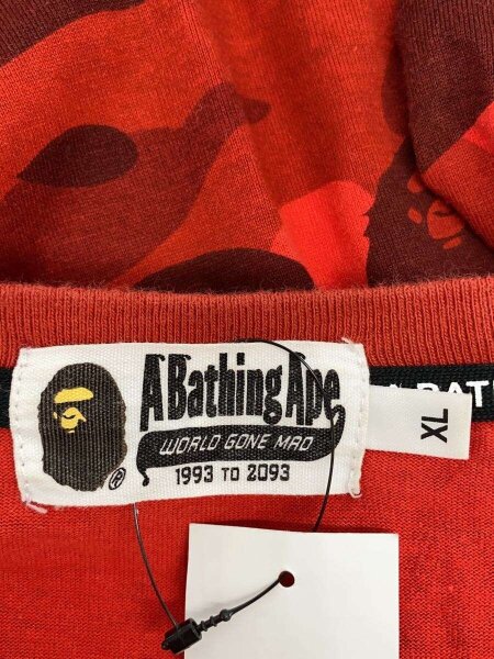 A BATHING APE(アベイシングエイプ) / シャーク/フロントプリント/長袖 