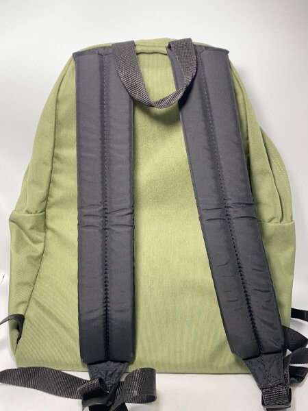 EASTPAK(イーストパック) / リュック/キャンバス/KHK/無地 | 中古品の 