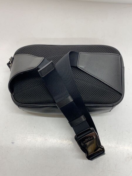 COACH ブラック ウエストバッグ COACH(コーチ) / ウエストバッグ/レザー/BLK | 中古品の販売・通販なら