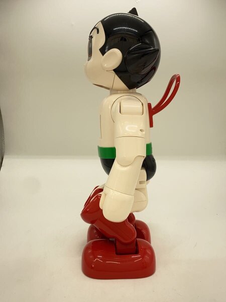 鉄腕アトム　キャラクター型コミュニケーション・ロボット 報道発表資料 : アトムがわが家にやってくる！ | お知らせ | NTTドコモ