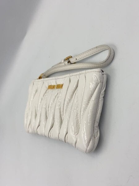 MIU MIU(ミュウミュウ) / ポーチ/--/WHT/マテラッセ | 中古品の販売