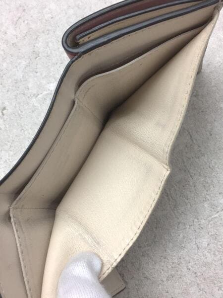 FENDI / 8M0415/Tri-Fold Wallet/ピーカブー/3つ折り財布/レザー/RED/中古 FENDI(フェンディ) / 8M0415/Tri-Fold Wallet/ピーカブー/3つ折り財布