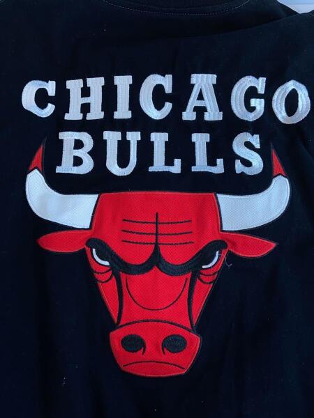 NBA(エヌビーエー) / CHICAGO BULLS/スタジャン/M/コットン/BLK/シミ有 