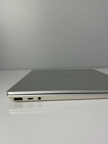 Microsoft(マイクロソフト) / ノートパソコン Surface Laptop Go THH 