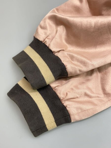 新品未使用Vivienne Westwood スタジャン Vivienne Westwood（ヴィヴィアンウエストウッド）の「ｽｰﾊﾟｰｿﾌﾄ