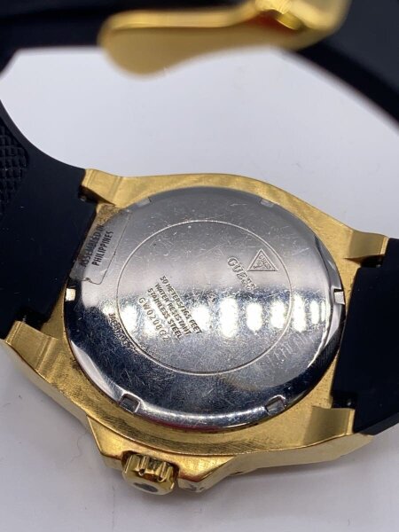 GUESS(ゲス) / クォーツ腕時計/アナログ/ラバー/GLD/BLK/GW0208G2 