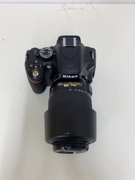 Nikon(ニコン) / デジタル一眼カメラ D5100 ダブルズームキット