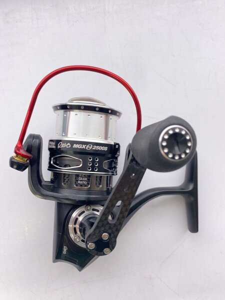 AbuGarcia (アブガルシア) REVO MGX THETA 2000SH ソルト対応