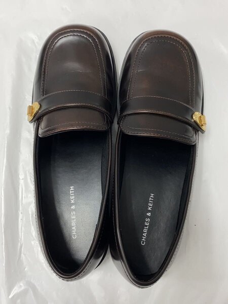 CHARLES&KEITH(チャールズアンドキース) / メタリックバックル 