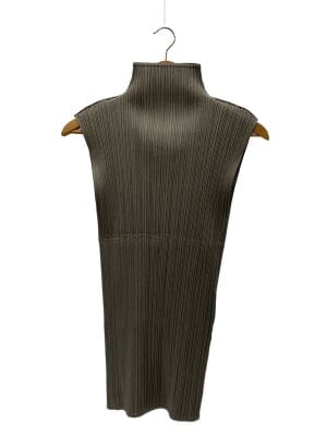 PLEATS PLEASE ISSEY MIYAKE（プリーツプリーズイッセイミヤケ）の古着