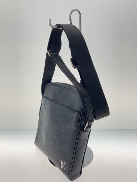 LOUIS VUITTON(ルイヴィトン) / メッセンジャーPPM_タイガ/牛革/BLK 