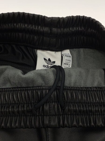 アディダス フェイクレザー アディカラー ファイヤーバード パンツ