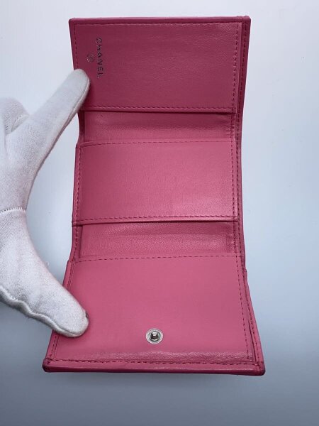 CHANEL 三つ折り　クラシック　マトラッセ　ミニウォレット　ピンク シャネル マトラッセ シャネル マトラッセ キャビアスキン コンパクト
