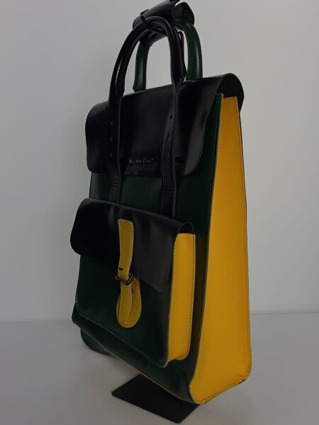 Dr.Martens(ドクターマーチン) / リュック/レザー/GRN | 中古品の販売 
