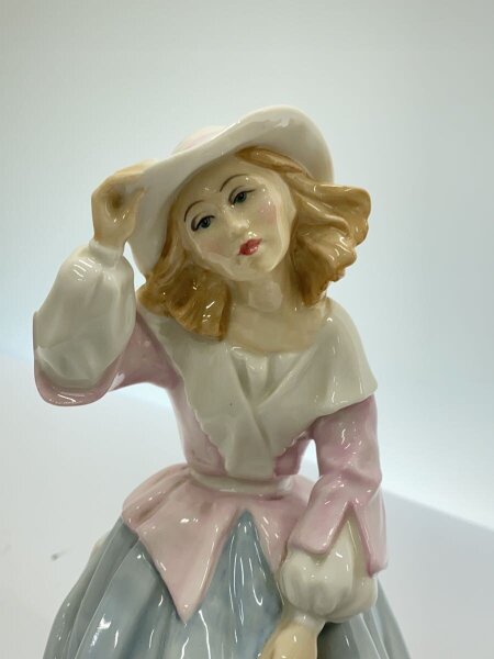 Royal Doulton(ロイヤルドルトン) / 陶器人形/1987/HN3139/FREE AS THE 