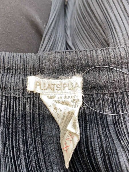 PLEATS PLEASE ISSEY MIYAKE / スカート/3/ポリエステル/BLK/無地/PP04-JG371 PLEATS PLEASE ISSEY MIYAKE(プリーツプリーズイッセイミヤケ