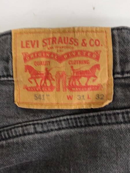 Levi
