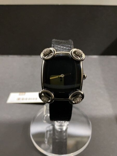 GUCCI(グッチ) / クォーツ腕時計/アナログ/レザー/BLK/BLK/SS/117.5 