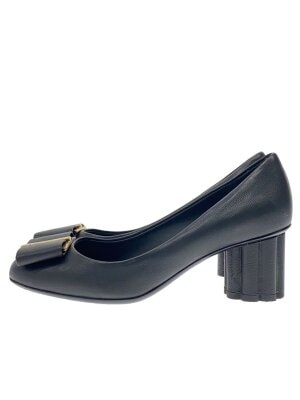 Salvatore Ferragamoのパンプス検索結果|中古品の通販サイト セカンド