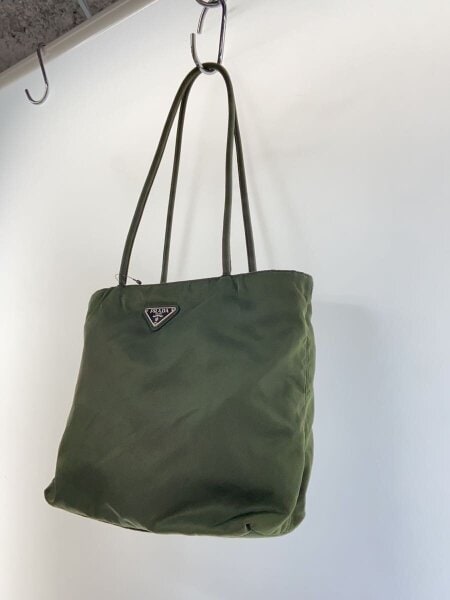PRADA(プラダ) / トートバッグ/三角プレート/カーキ/ナイロン | 中古品 